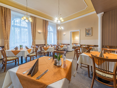 Metropol hotelova restaurace 1